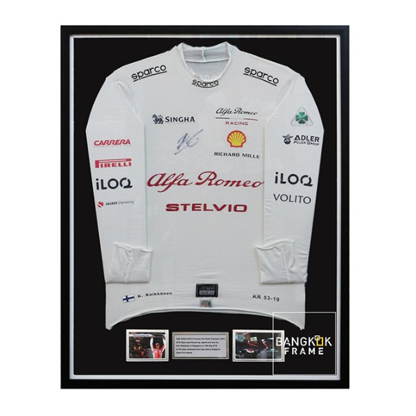 กรอบรูปโชร์เสื้อนักแข่งรถระดับโลก